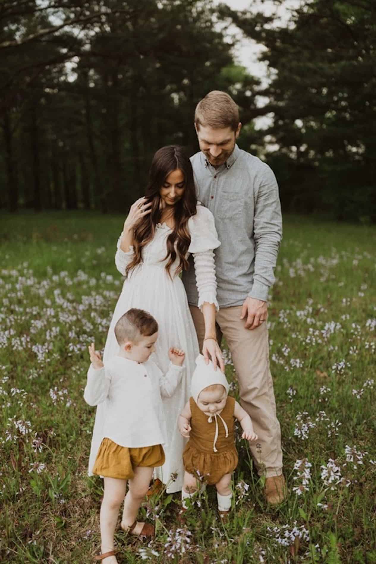 Casual family outlet photoshoot