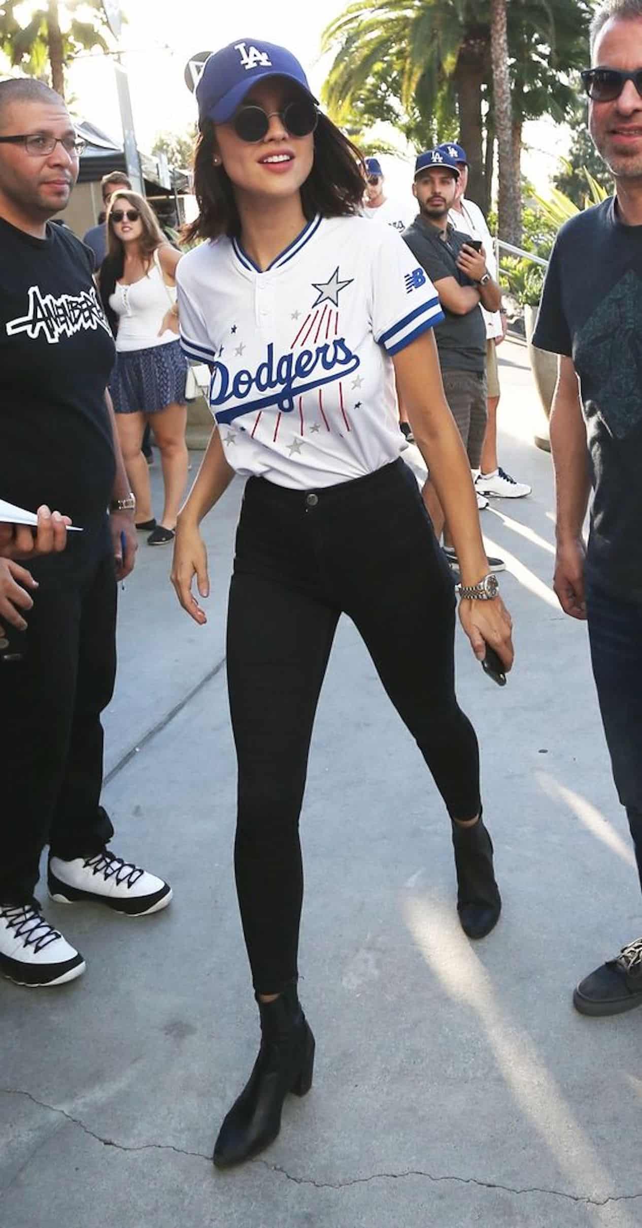 Baseball jersey outfit fashion street wear