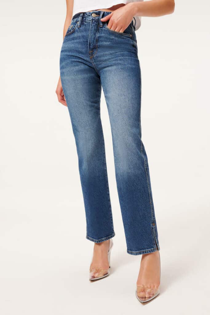 10+ Best Jeans For Pear Shape Figures That Are Super Flattering!