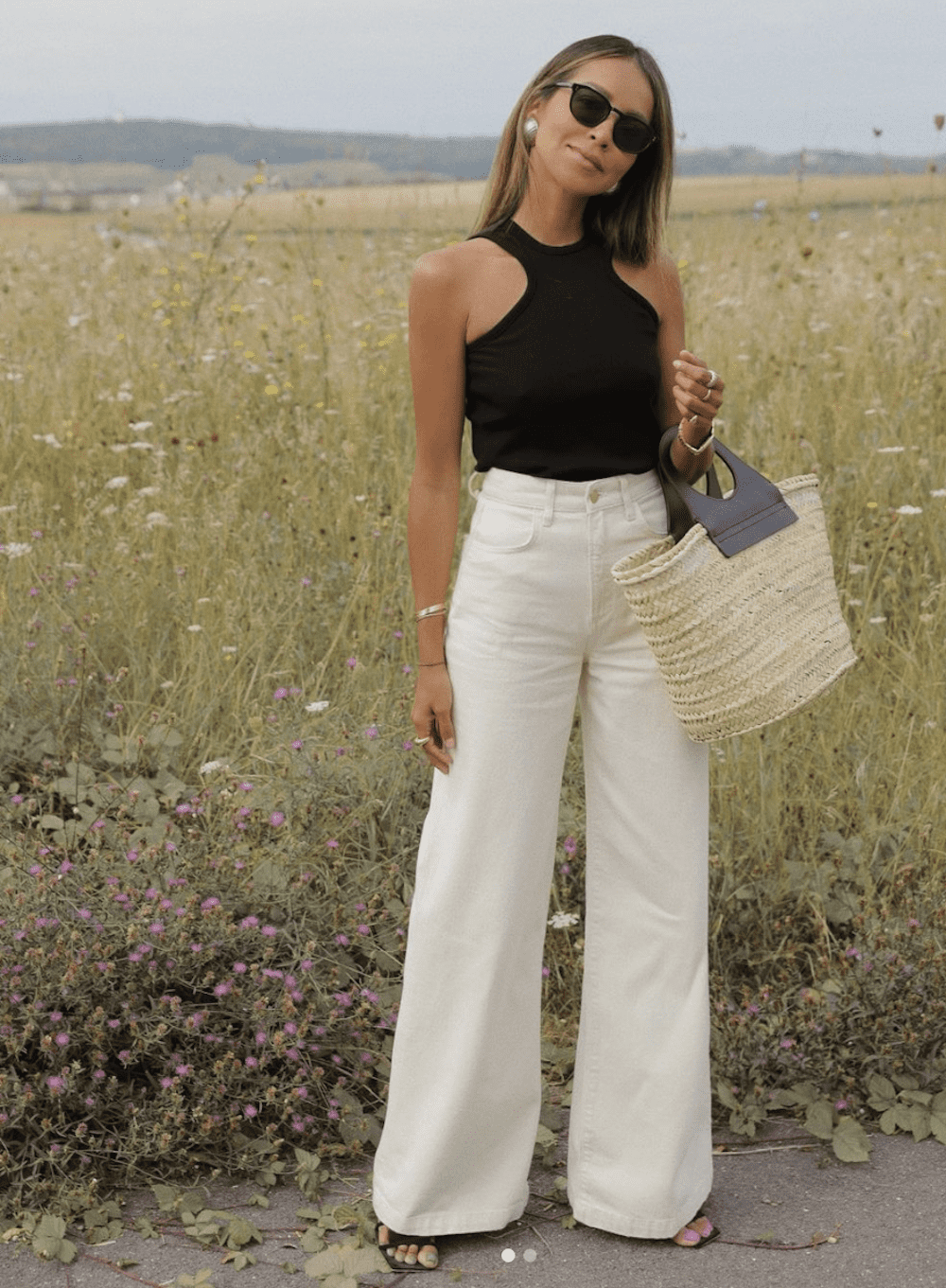 How To Style Wide Leg Jeans The Do's, Don'ts + Chic Outfits