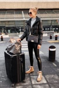 The *Best* Tops To Wear With Leather Leggings + Chic Outfit Ideas
