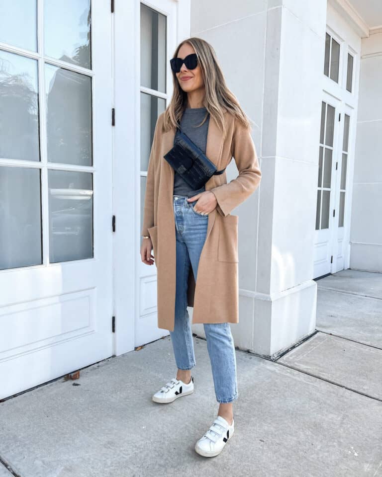 How To Wear A Belt Bag + 19 Modern Belt Bag Outfit Ideas (2023)