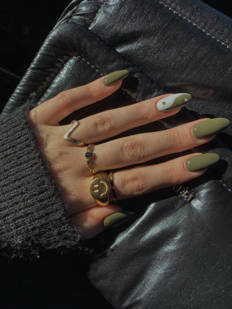 19+ Gorgeous Olive Green Nails You'll Absolutely Love!