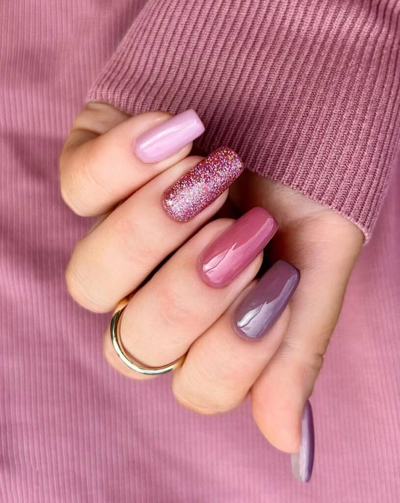 21+ Stunning Mauve Nails With a Youthful & Feminine Vibe