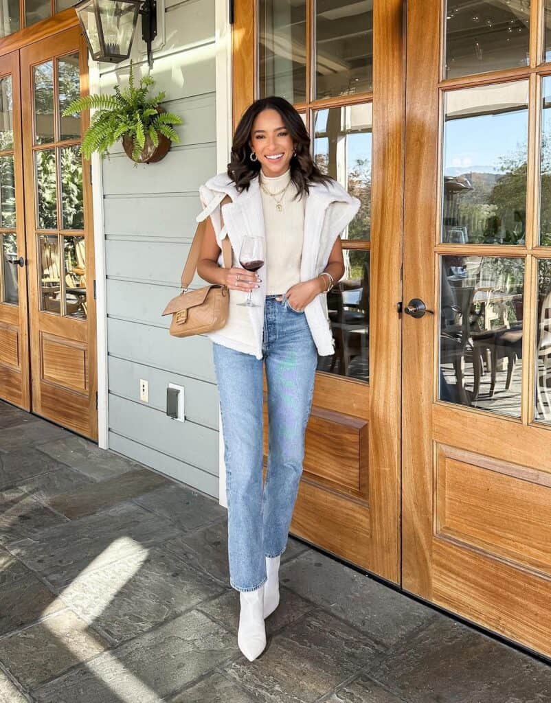 *Exactly* What To Wear To A Winery + Chic Wine Tasting Outfits