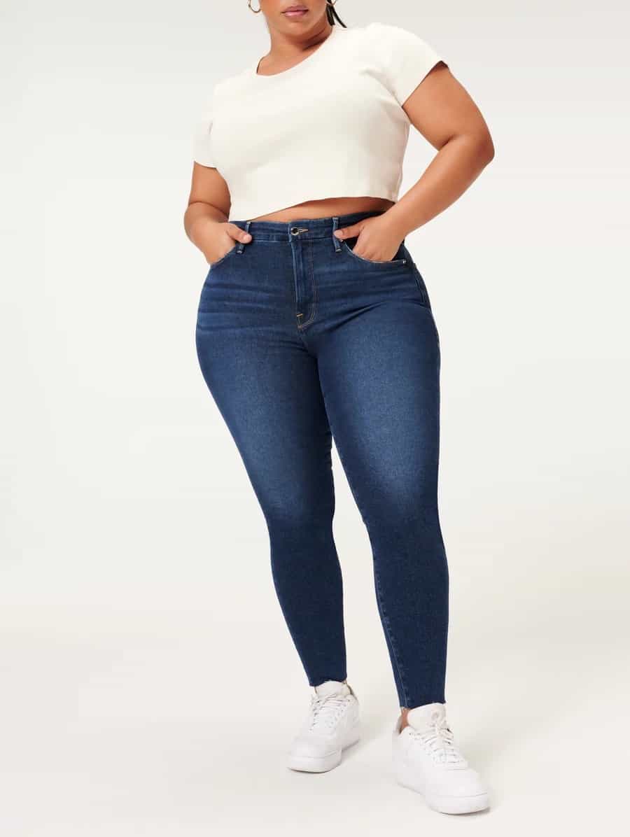 An image of dark blue skinny jeans from Good American