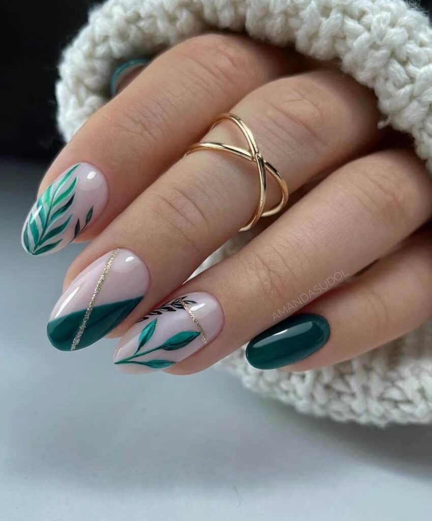 30+ Stunning Forest Green Nails To Obsess Over in 2024