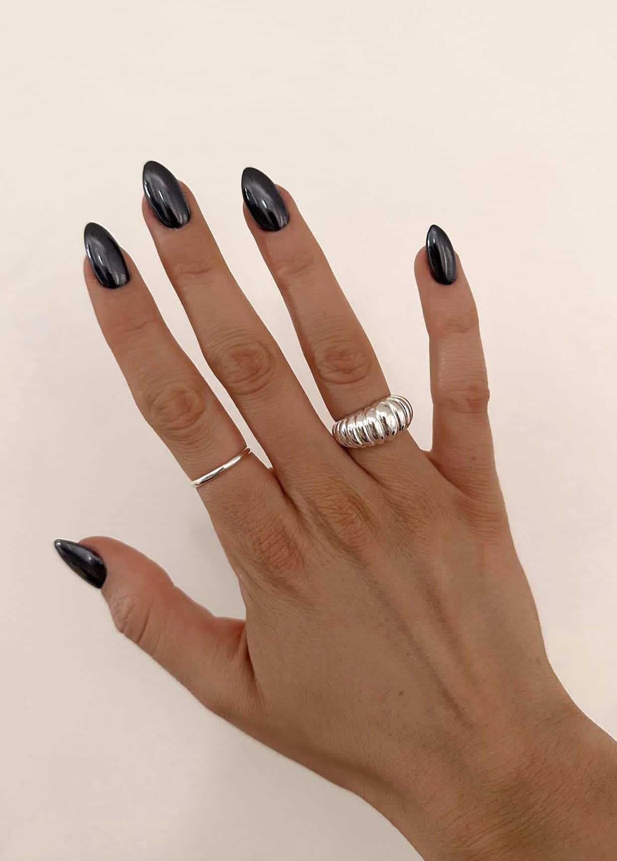 Short black chrome nails