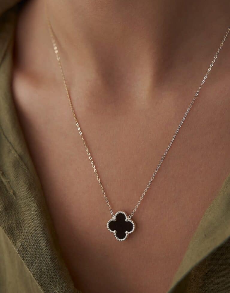 Van C Clover Necklace Long Dupes main image 1