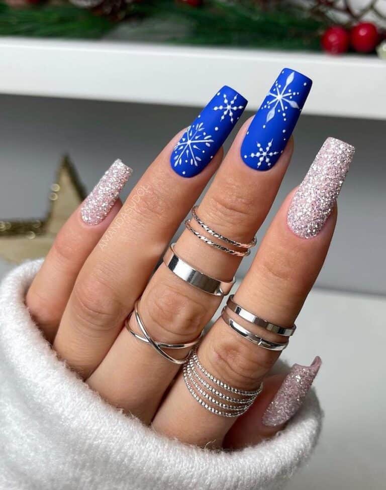 23+ Stunning Blue Snowflake Nails You'll Want To Try This Winter!