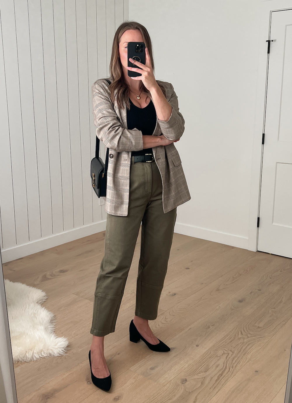 Dark green outlet pants outfit