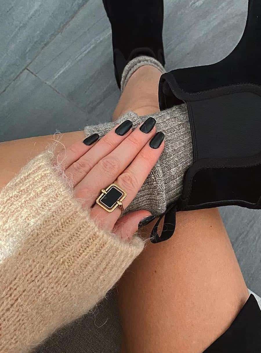 short matte black squoval nails