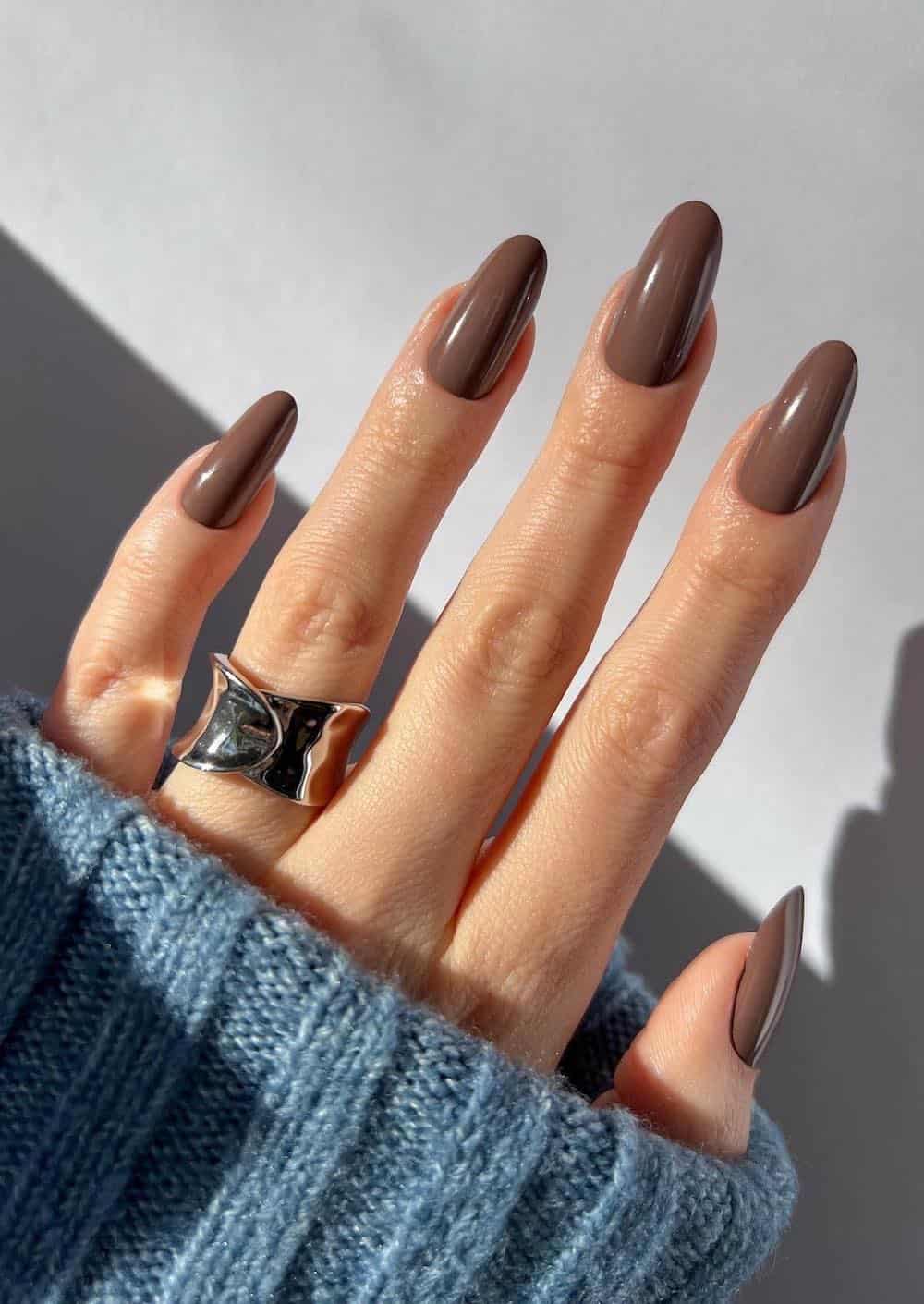 round brown nails