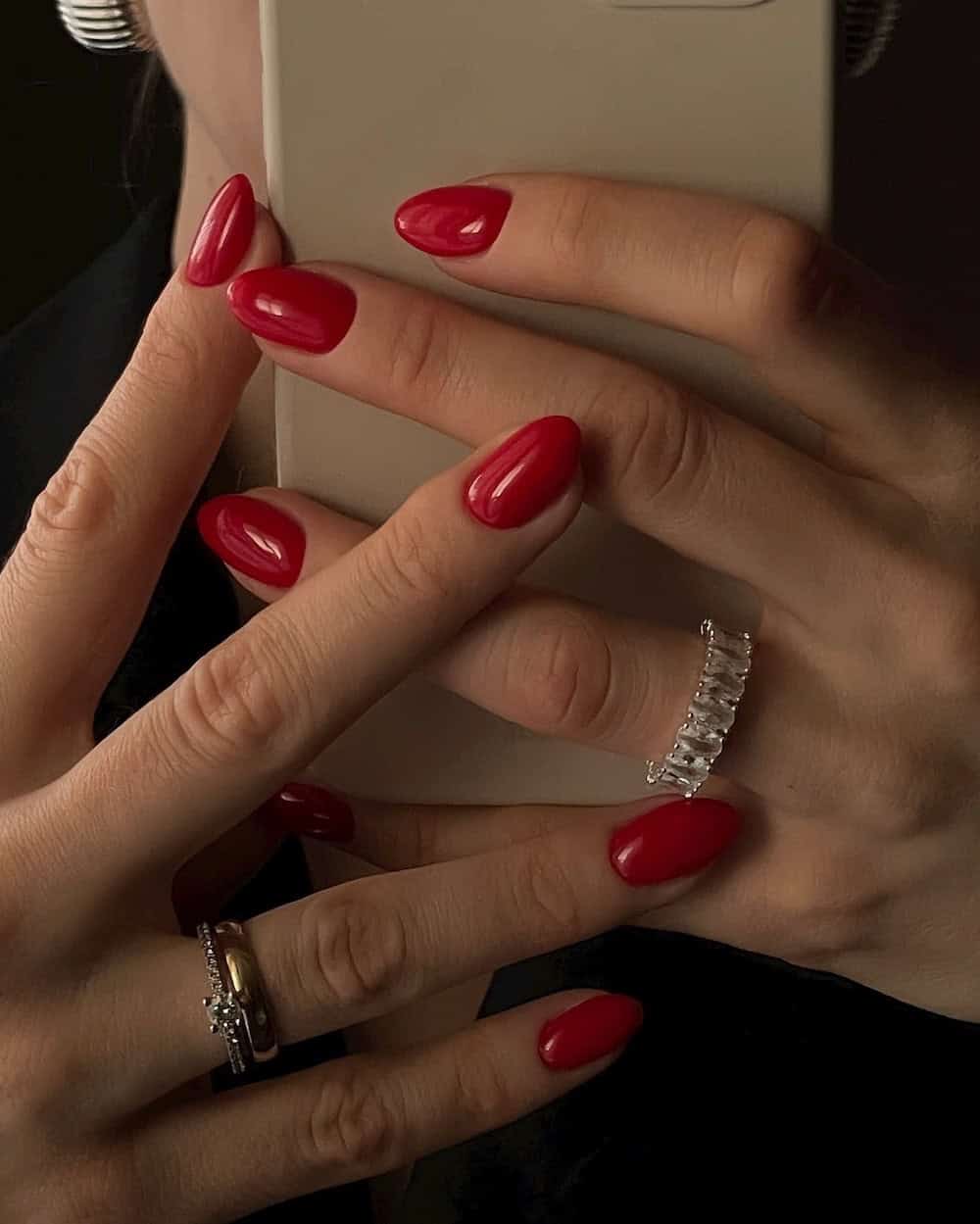 short round red nails