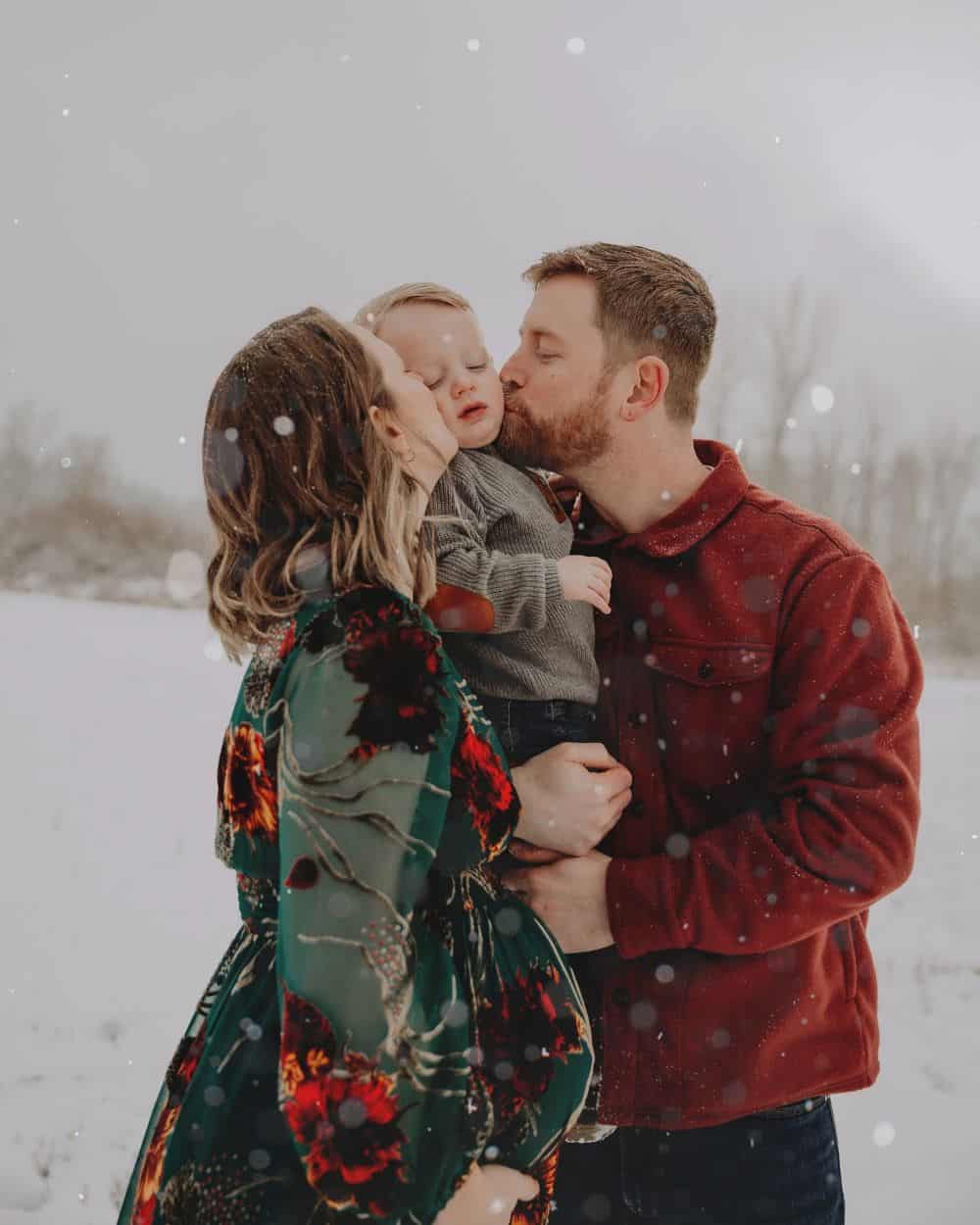 winter family photos featuring red and green pieces