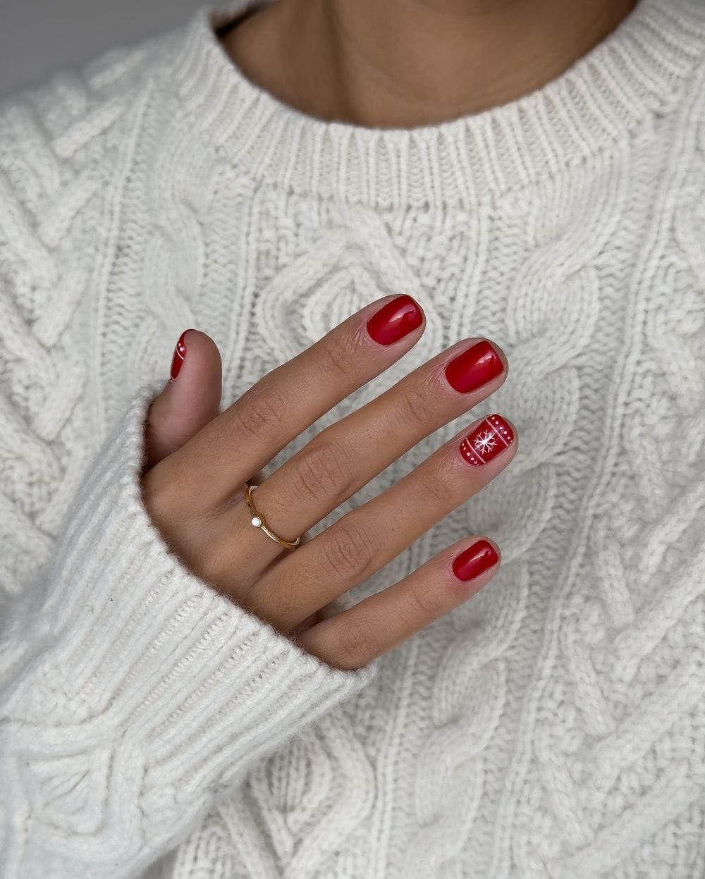 Crimson fair-isle December nails