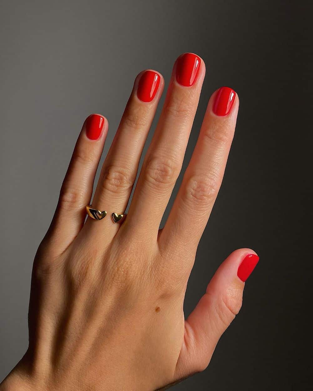 short red nails
